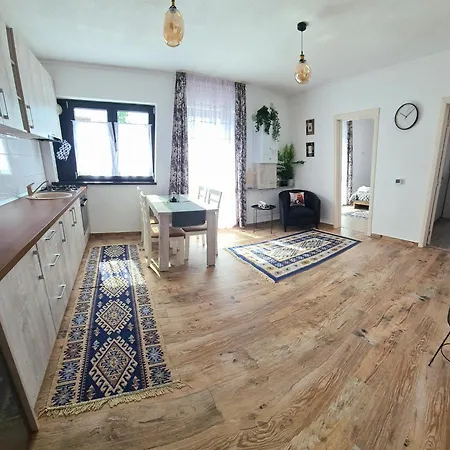 Apartament Eminescu Zarnesti Exterior photo